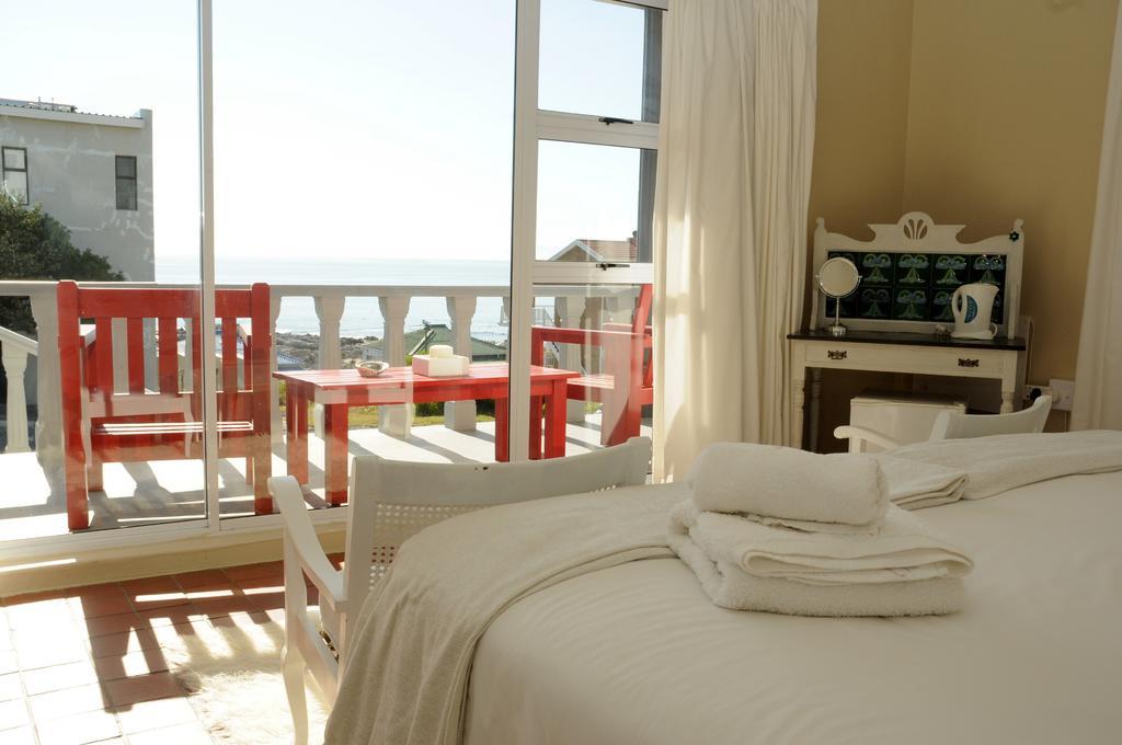 The Bay Lodge Gansbaai Habitación foto